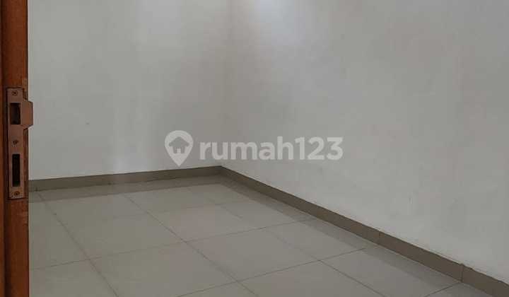 Rumah siap huni 2 lantai dalam cluster di Graha Bintaro  2