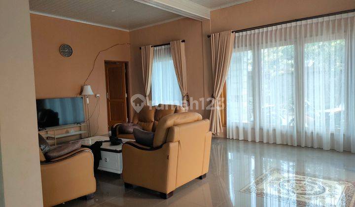 Disewakan villa 3 lantai Mewah Puncak Bogor 5