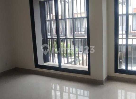 Super Cheap Sale House in Leonora Cluster Gading Serpong Tangerang 2