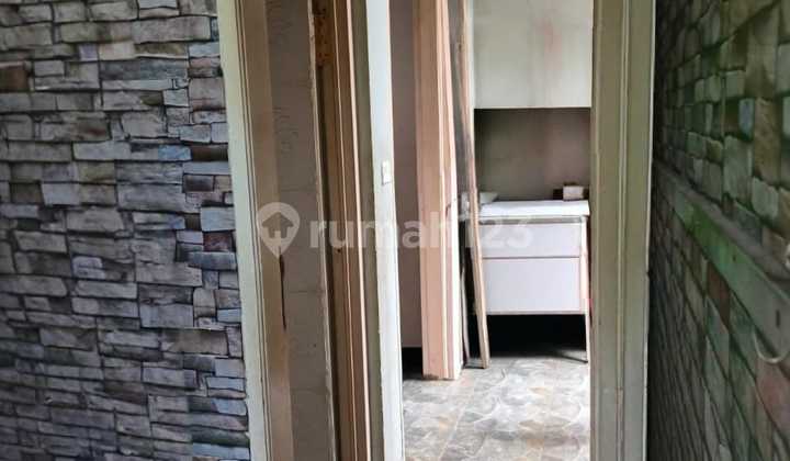 Cheap! Nice House with Certificate in Beryl Cluster Gading Serpong! 2