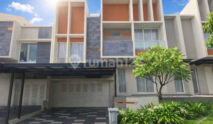 Hadap Selatan Rumah Cluster Mozart Premium A Gading Serpong Tangerang