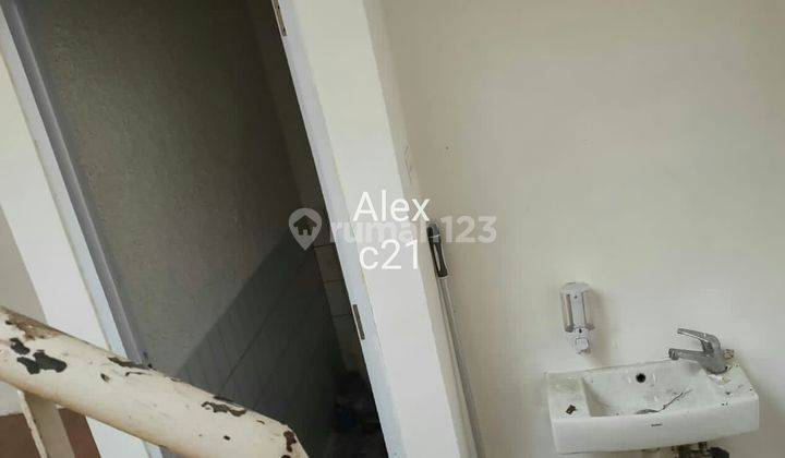 Di Sewakan Unit Ruko 3 Lantai Di Area Sudirman 18
