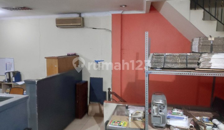 Dijual Ruko Condet 2,5 Lantai 170 Meter 11