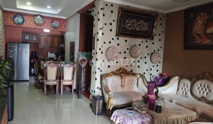  Rumah di Jual 2 Lantai Bu. di Jagakarsa, Jakarta Selatan. 2