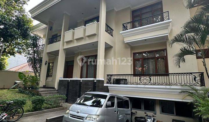 Disewa Rumah Megah Kebayoran Baru Fasilitas Swimming Pool 1