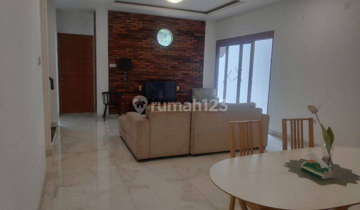 Dijual Rumah Baru Konsep Tropical Jagakarsa 2