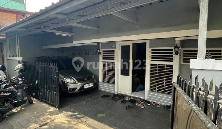 Strategic house for sale in Koja, North Jakarta 2