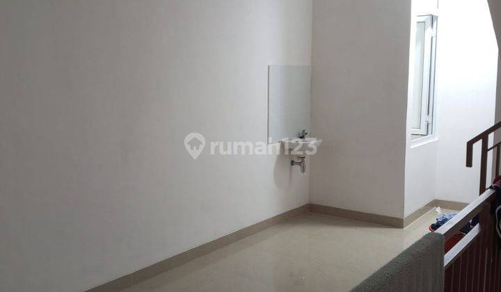 Rumah 3 Lantai Baru Renovasi Taman Palem Lestari 3