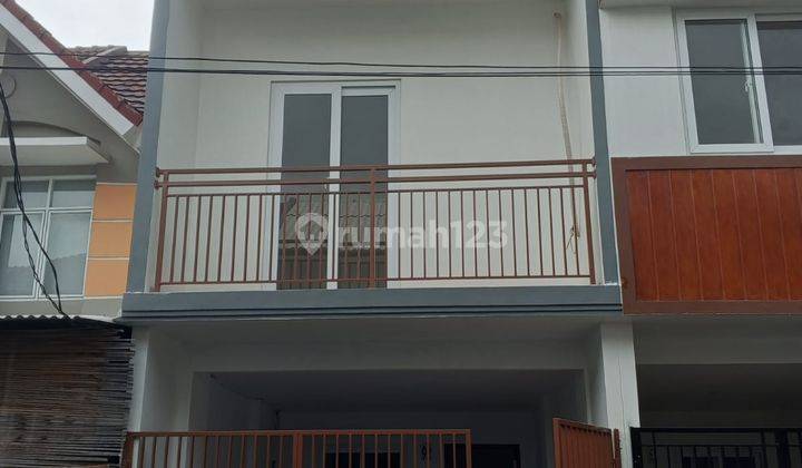 Rumah 3 Lantai Baru Renovasi Taman Palem Lestari 8