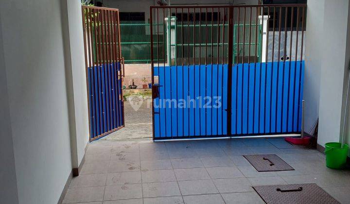 Rumah 3 Lantai Baru Renovasi Taman Palem Lestari 7