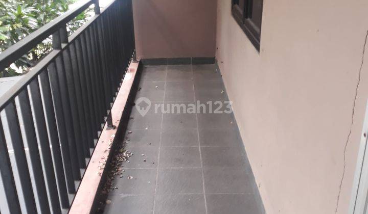 Rumah 2,5 Lantai Semi Furnished Taman Palem Lestari 1
