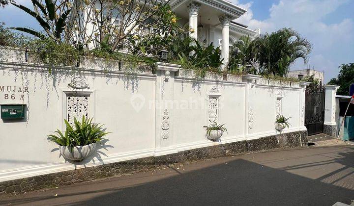 Rumah Mewah Jagakarsa Furnished Siap Pakai 3 lantai Termurah 1