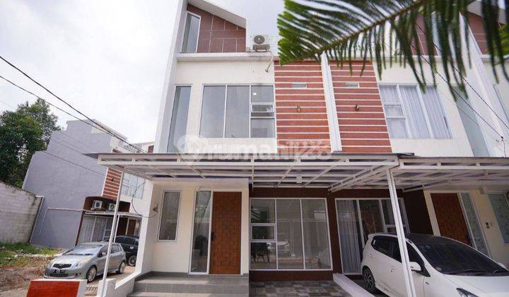 Dijual townhouse 2,5lt dibekasi dekat stasiun lrt dan tol bektim 1