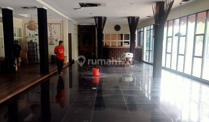 Ruang Usaha 3 Lantai Lokasi Strategis di Wastukencana 1