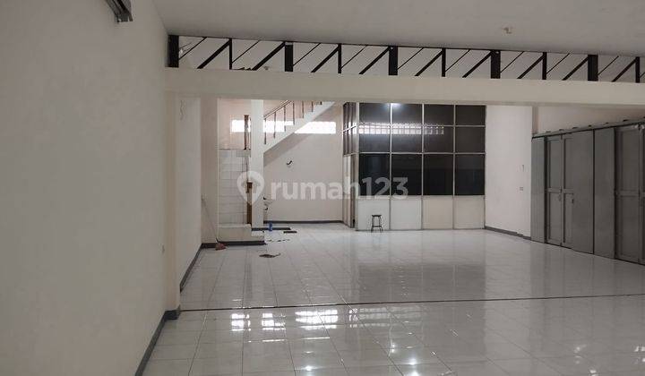 Ruko Lokasi Strategis di Mainroad Soekarno Hatta 1