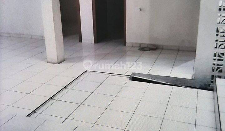 For Rent Rumah Besar Bagus di Sayap Gardujati 5