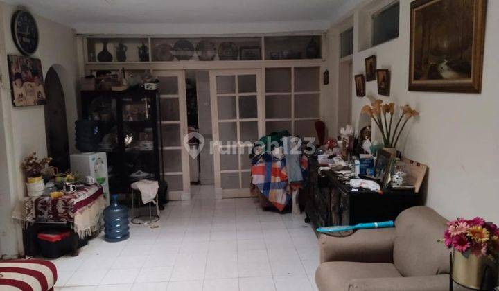 For Rent Rumah Modern 2 Lantai Hook di Surapati 3