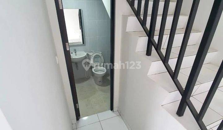 For Rent Rumah Minimalis 2 Lantai Siap Huni di Summarecon 2
