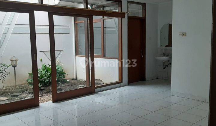 For Rent Rumah Cantik Minimalis di Singgasana Pradana 6