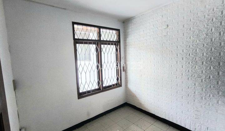 Rumah Siap Huni Terawat Dan Nyaman di Komplek Taman Sakura 1