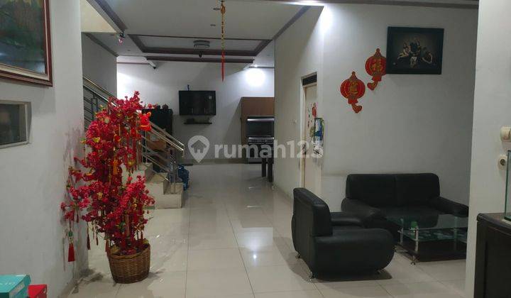 Rumah Cantik Minimalis Siap Huni di Taman Kopo Indah  1