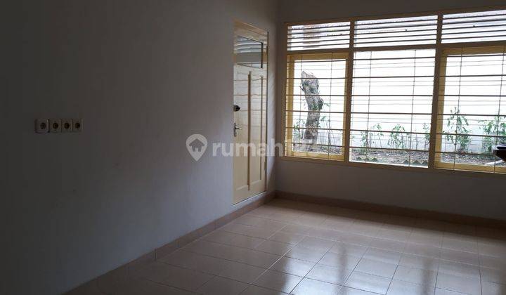 rumah modern nyaman lokasi di daerah sukajadi 1
