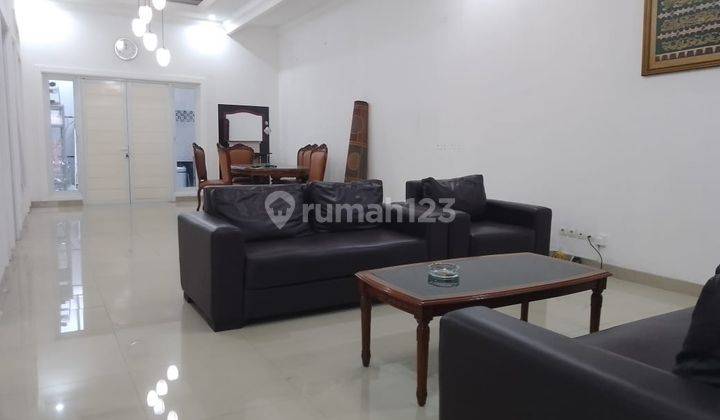 Rumah Minimalis Modern di Komplek Pondok Hijau 1