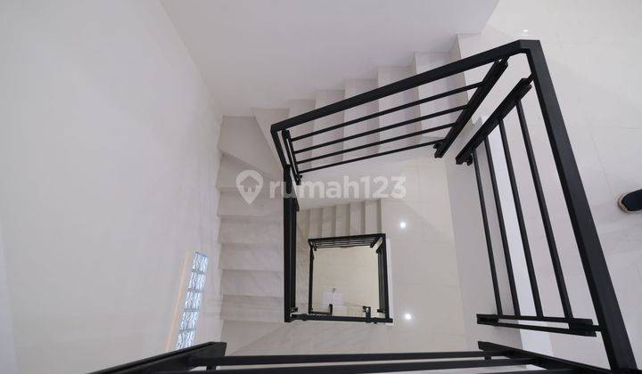 ruko lux di mainroad di taman kopo indah 1 2