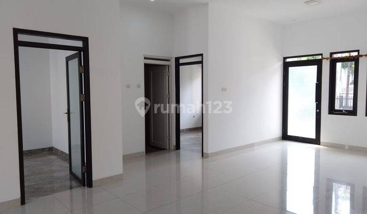 rumah nyaman baru renov di komplek pondok hijau 1