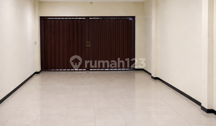 Shophouse in Sungai Pinang, Samarinda City, Strategic Location on Main Road, Suitable for Offices, Restaurants, or Warehouses 2