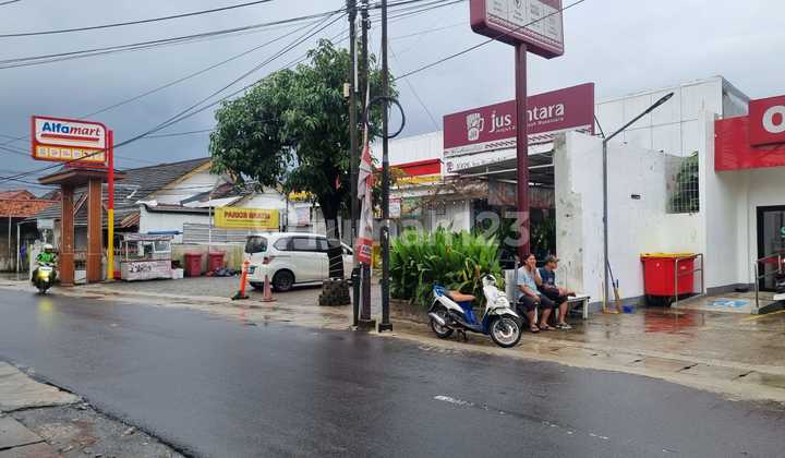 House and Land in Cijantung, East Jakarta, Close to Hospitals and Schools on Jenderal Sudirman Street. 2