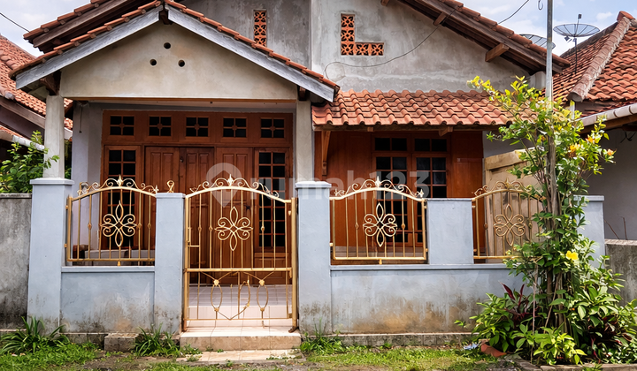 3 Bedroom House in Karangsambung, Kebumen, Strategically Located Near the Market 3 Bedroom House in Karangsambung, Kebumen, Strategically Located Near the Market
