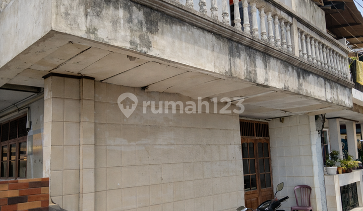 Rumah 2 Lantai di Senen, Jakarta Pusat, Lokasi Strategis di Pusat Kota Jakarta, Dekat Stasiun Kereta Api Kramat