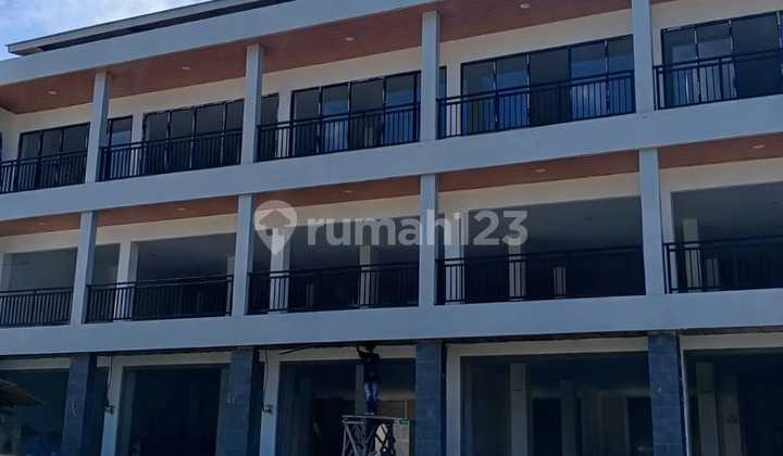 3-Storey Shophouse in Strategic Location on Jl Raya Kuta - Affordable Price, Suitable for Various Businesses!