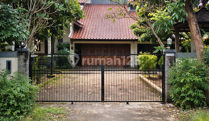 Rumah Mewah di Komplek Taman Bintaro Sektor 1 Jakarta Selatan, Berada di Komplek Exclusive