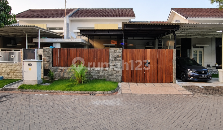 Rumah Full Furnish di Perumahan Puri Surya Jaya, Cluster Vallencia Terrace Gedangan, Sidoarjo Lokasi Strategis Dekat dengan Mall Transmart dan Dekat Akses Tol