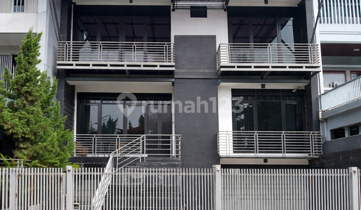 Rumah Tanpa Perantara Full Furnish di Perumahan Puri Syailendra Lokasi Strategis Dekat dengan Akses Toll Rumah Tanpa Perantara Full Furnish di Perumahan Puri Syailendra Lokasi Strategis Dekat dengan Akses Toll