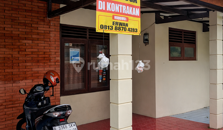 Rumah 1 Lantai Murah di Mampang Prapatan Jakarta Selatan, Lokasi Strategis di Pusat Keramaian Jakarta Selatan Rumah 1 Lantai Murah di Mampang Prapatan Jakarta Selatan, Lokasi Strategis di Pusat Keramaian Jakarta Selatan