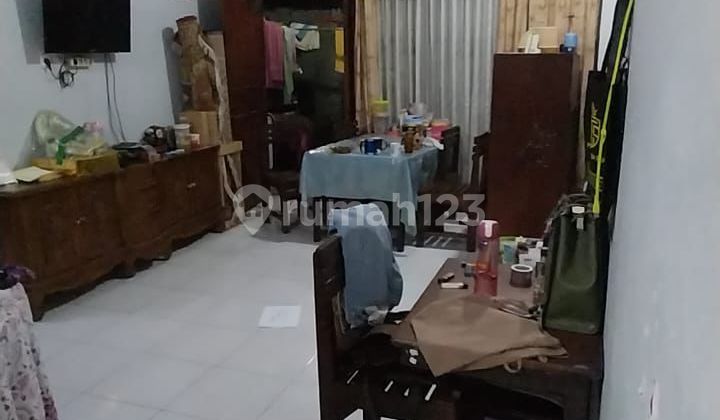 House in Kembangan, West Jakarta, Strategic Location Very Close to Kebon Jeruk Toll Gate and Meruya/Joglo Toll Gate, and Also Near Lippo Mall Puri and Puri Indah Mall 2