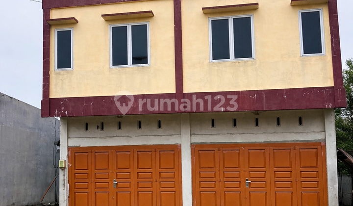 Ruko dan Tanah2 Pintu dan Tanah Luas di Pekan Baru, Lokasi di Pinggir Jalan Besar, Sangat Cocok untuk Restaurant Ataupun Showroom
