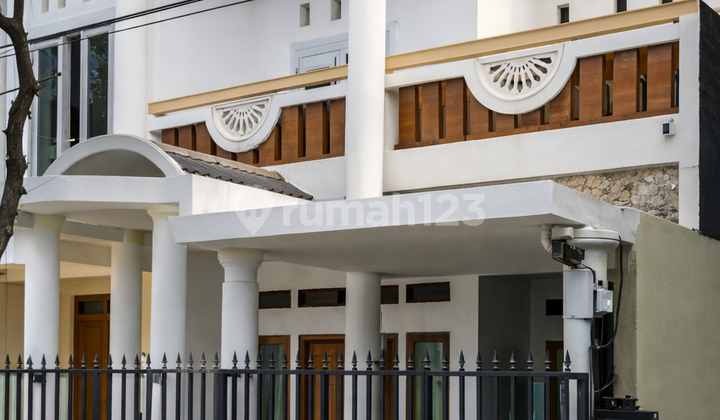 Rumah 2 Lantai di Karanganyar, Lokasi Strategis, Dekat dengan Skolah dan Akses Tol 2