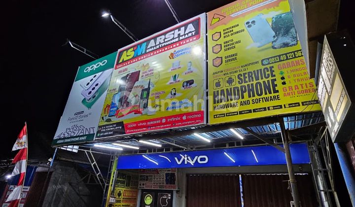 Two-story shop house on the main road side of A. Yani, Sorong District, South Kalimantan. Strategic location by the main road, suitable for retail business. 2