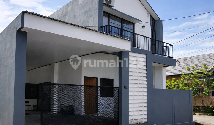 Luxury House in South Lubuklinggau 2, South Sumatra, Strategically Located Near Silampari Airport Luxury House in South Lubuklinggau 2, South Sumatra, Strategically Located Near Silampari Airport