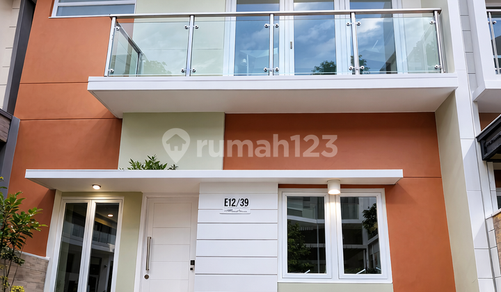 Rumah Mewah 2 Lantai Komplek Royal Spring, di Gowa Makassar Lokasi Strategis di Kota, Dekat Kemana-Mana