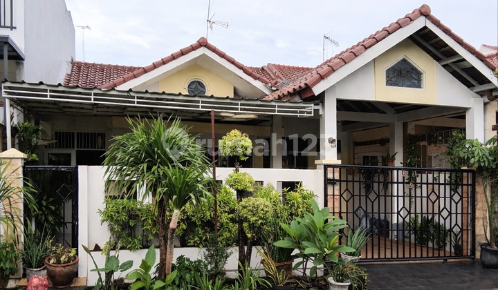 4 Bedroom House in Pondok Melati Bekasi, Strategically Located Close to Schools and Hospitals