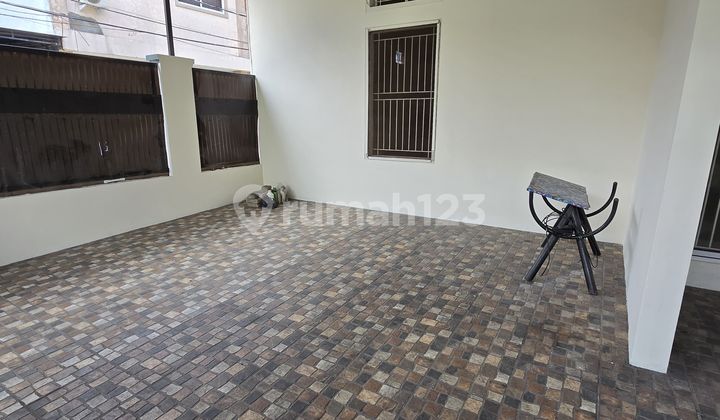 Rumah Hook Rapi Depan Taman Hadap Selatan Timur Poris Paradise Eksklusif Rumah Hook Rapi Depan Taman Hadap Selatan Timur Poris Paradise Eksklusif