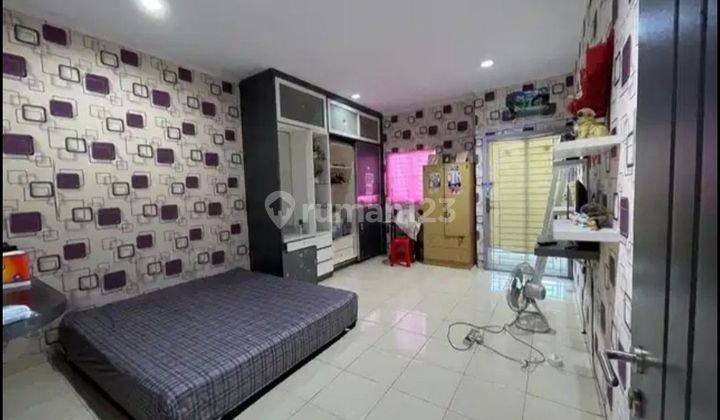 Rumah Minimalis Cantik Rapi 3 Lantai Teluk Gong 1