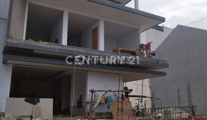 Rumah Hook Bangunan Baru Mewah 3 Lantai Taman Surya 5 2