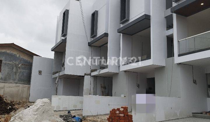 Rumah Brand New 3 Lantai Harga Terjangkau Taman Surya 5 2