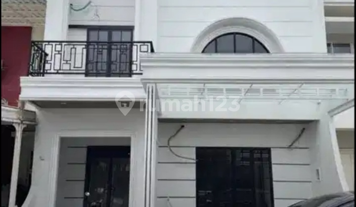 Rumah Bangunan Baru 3.5 Lantai Full Interior Mewah Cluster Golf Lake Residence